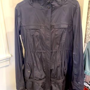 Perfect for Fall,this steel blue jacket is so cute and versatile. Great style!